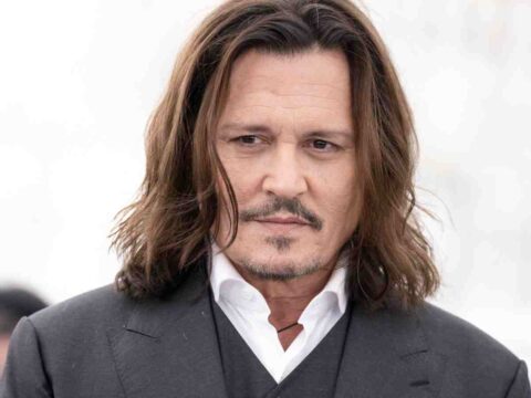 Johnny Depp, un’attrice lo accusa: “Mi ha zittita e insultata sul set”