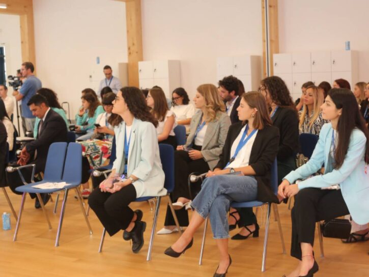 Women shape the future: l'hackathon delle ragazze STEM