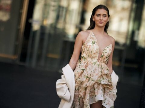 Vestiti con drappeggi: 5 idee moda per i look primavera 2024