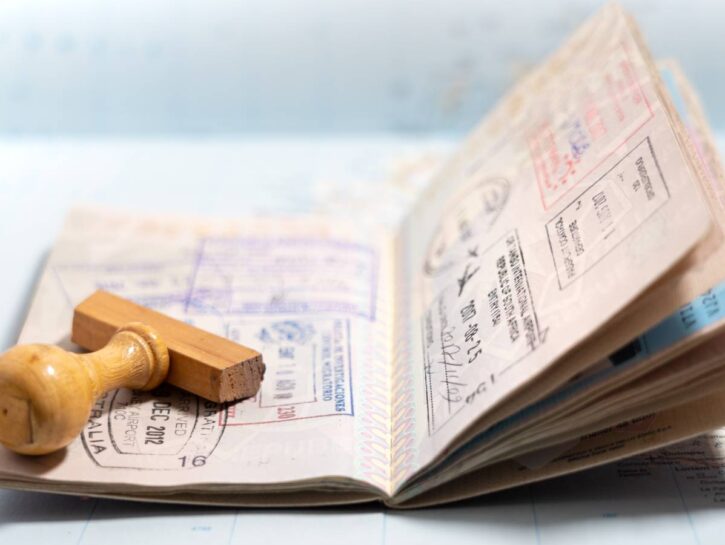 Passaporto, da luglio anche alle Poste