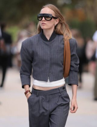 La vita bassa è tornata, sicura di odiarla? Ecco 5 idee moda per indossarla
