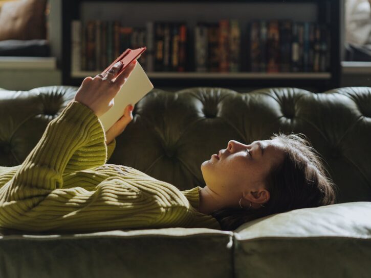 Come utilizzare vecchi libri per arredare casa