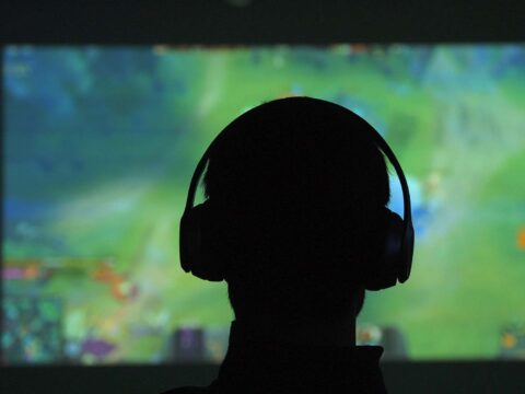 Troppi videogame, i rischi per gli adolescenti