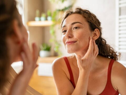 Come sbarazzarsi delle cicatrici dell'acne: ecco i migliori trattamenti