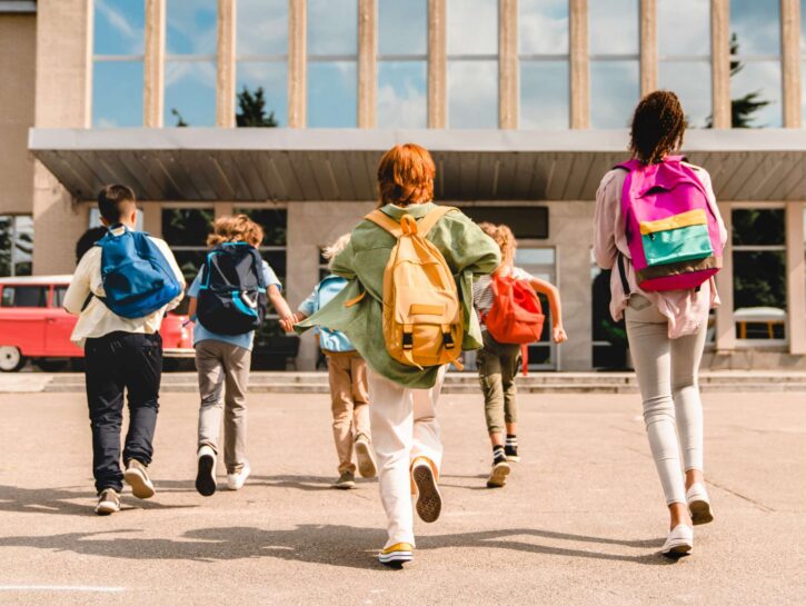 Scuole aperte anche d'estate, arriva un piano da 400 milioni