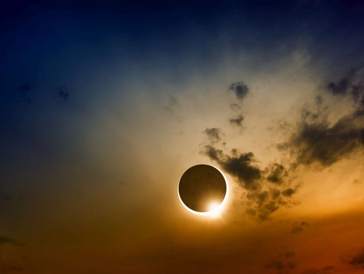 Eclissi-mania negli Usa, milioni in viaggio per inseguirla. Si vedrà anche in Italia?