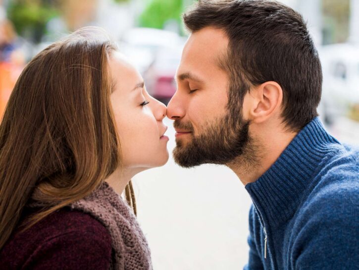 Gli strani odori naturali che eccitano il tuo partner