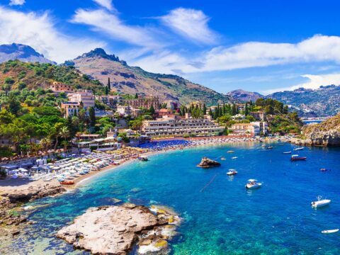 Bandiere blu, mari e laghi: ecco le spiagge più belle d'Italia