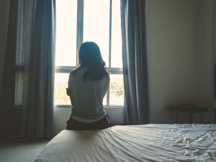 Violenza sulle donne, l'Ue vara la prima direttiva: polemica sullo stupro
