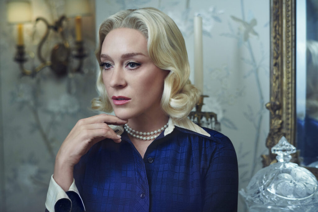 Chloë Sevigny è C.Z. Guest, amica di Diana Vreeland