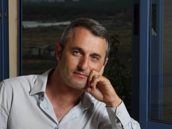 Eshkol Nevo: «Restiamo umani»