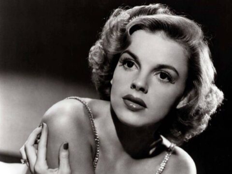Judy Garland e le diete imposte da Hollywood: i segreti in una biografia