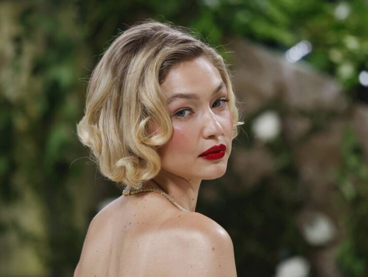 Gigi Hadid: il caschetto a zampa d'elefante sarà il nuovo trend dell'estate