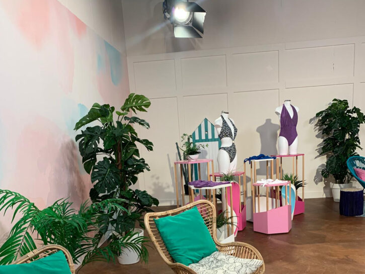 Come nasce uno show di teleshopping: il mondo QVC