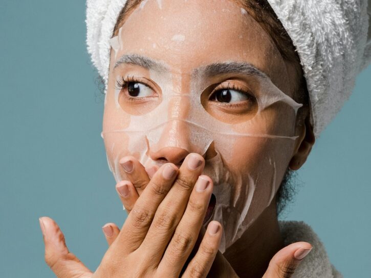 La maschera al collagene che si scioglie sul viso è l'ultima trovata beauty che ci farà innamorare