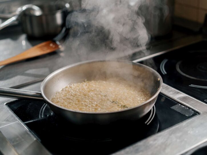 Risotto con peperoni e zucchine