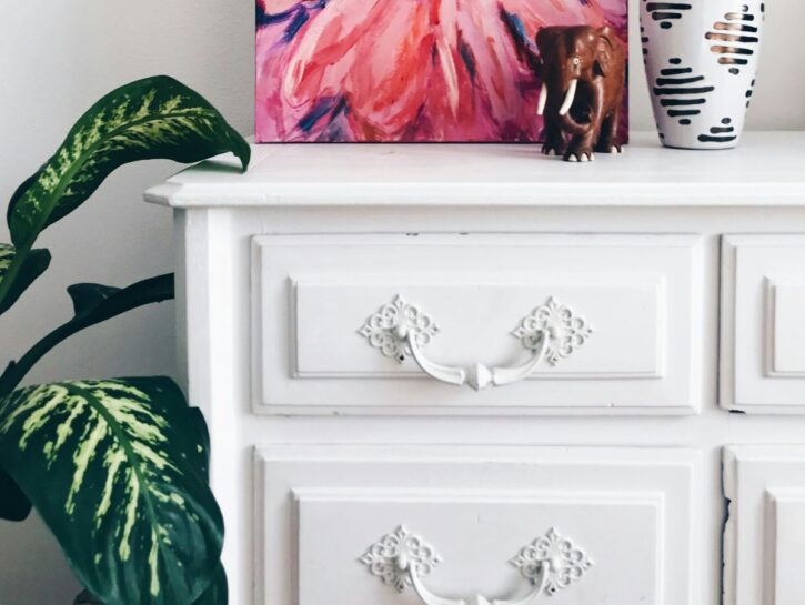 Come verniciare il legno di bianco shabby chic