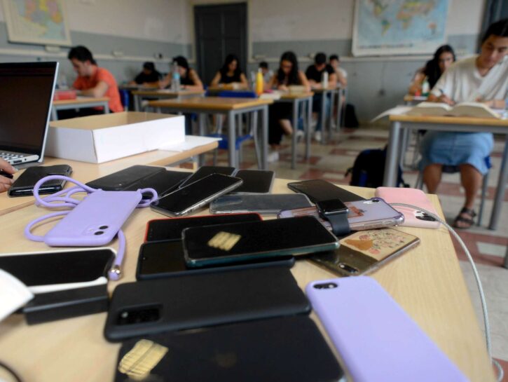 Maturità 2024, dall'uso di telefoni ai commissari esterni: ecco le regole