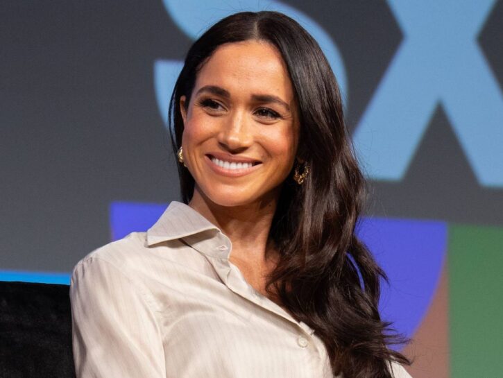 Bufera su Meghan Markle: lancia dolcetti per cani il giorno del ritorno di Kate