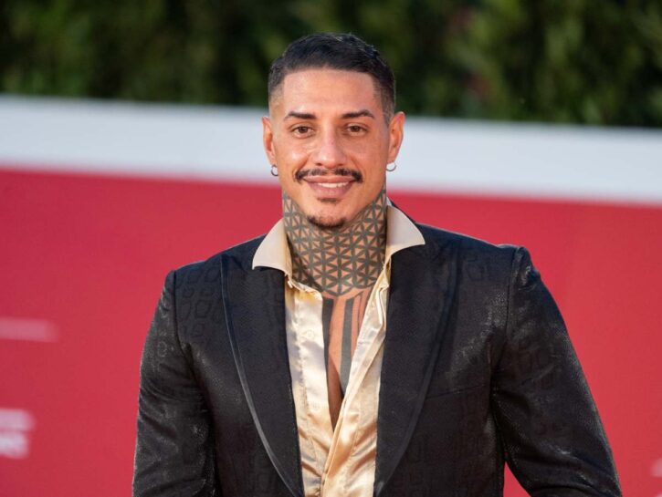 Francesco Chiofalo cambia colore agli occhi: nuovi problemi