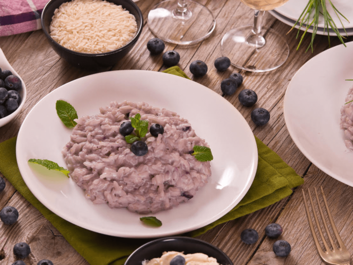 Come preparare il risotto con mirtilli e gorgonzola