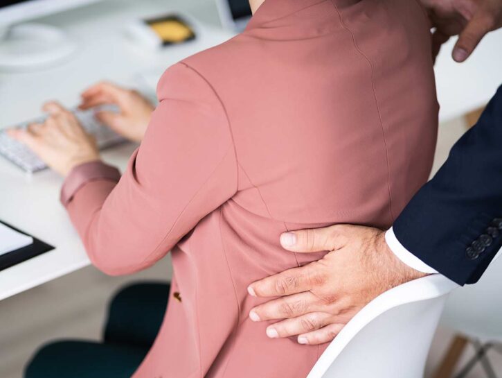 Molestie sul lavoro, l'81% delle vittime è donna