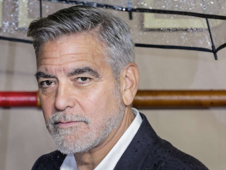 Da Douglas a Clooney, star che voltano le spalle a Biden