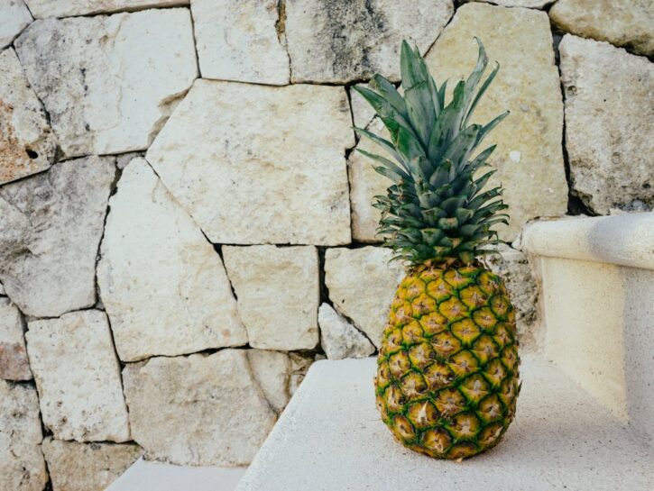 Buccia dell'ananas: come riutilizzarla