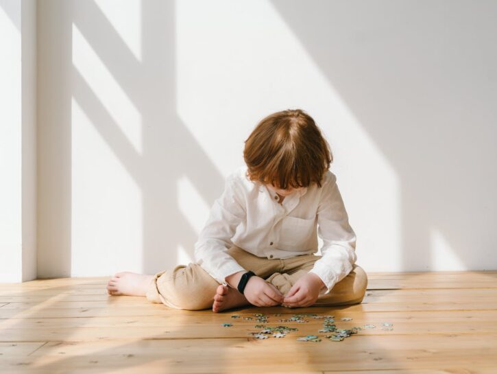 Autismo più frequente nei maschi, la nuova ricerca scopre perché