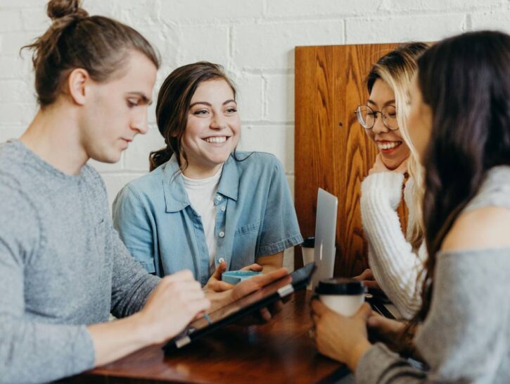 Milano, tre università tagliano le tasse per gli studenti