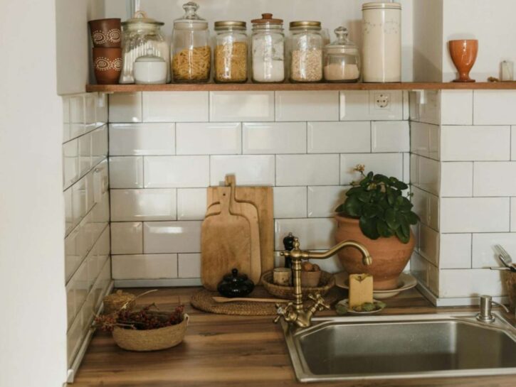 Come verniciare le piastrelle della cucina, idee e consigli