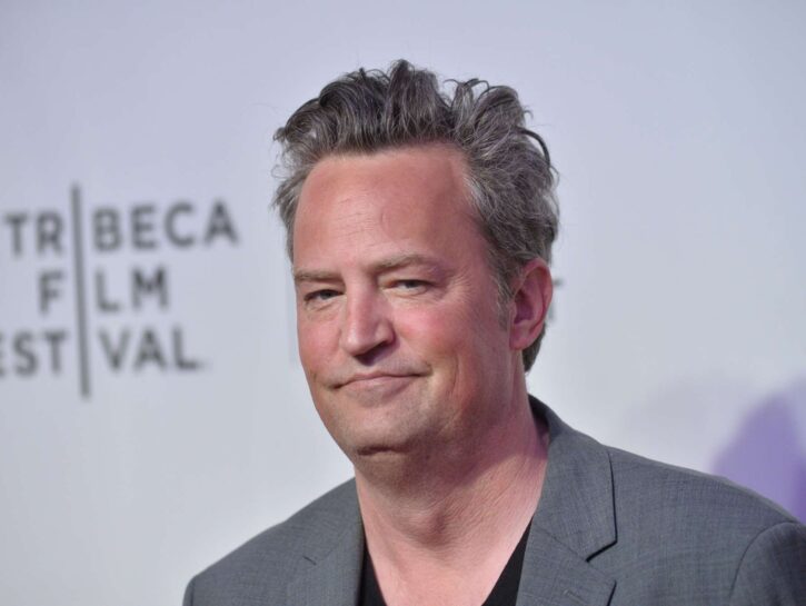 Matthew Perry, arresti per la morte dell'attore di «Friends»