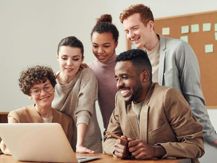 Felicità e lavoro: due opposti che si attraggono