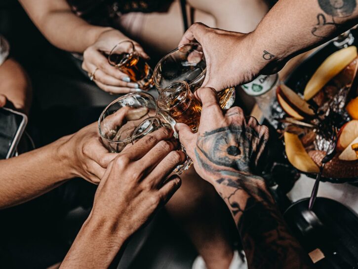 Alcolismo: i segnali che indicano un rischio