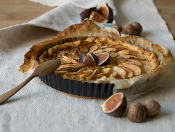 Crostata con marmellata di fichi e mandorle