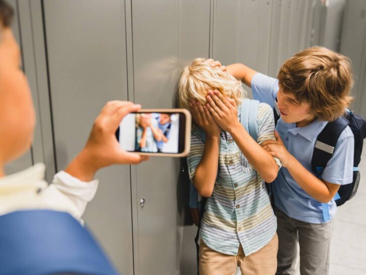Ragazzini schiaffeggiati dal branco: nuovi episodi