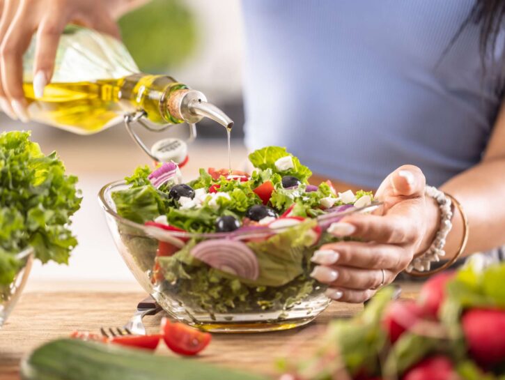 Dieta mediterranea, alleata per i sopravvissuti al cancro: i dati