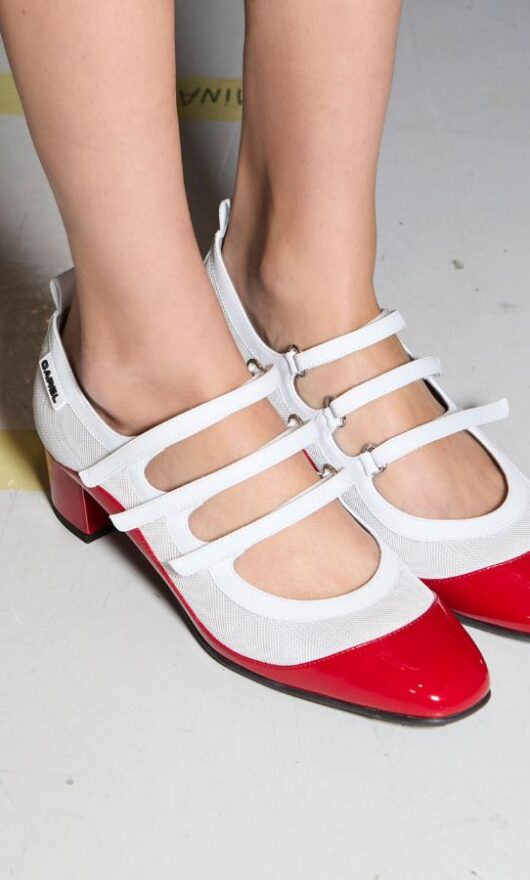 Scarpe con doppio cinturino per i look d'autunno