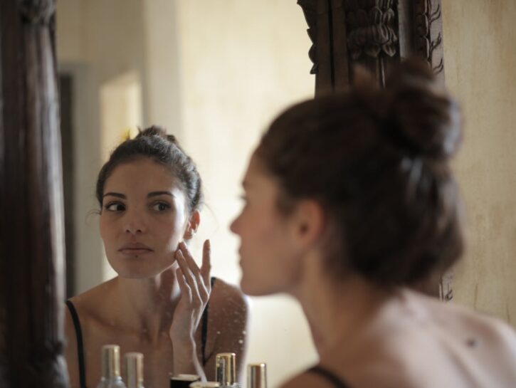 Acne: l'aglio crudo può curarla?