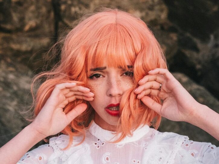 Capelli Cherry Blonde: il trend che piace alle star