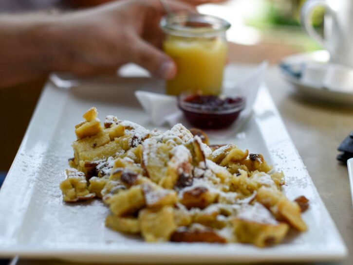 Kaiserschmarren: come preparare il dolce tipico del Trentino