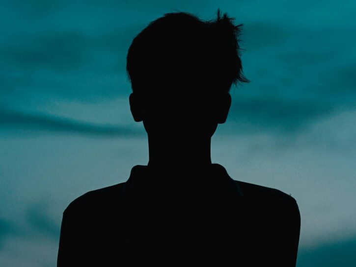 Aumentano i disturbi alimentari nei maschi: il caso di Davide Bonolis