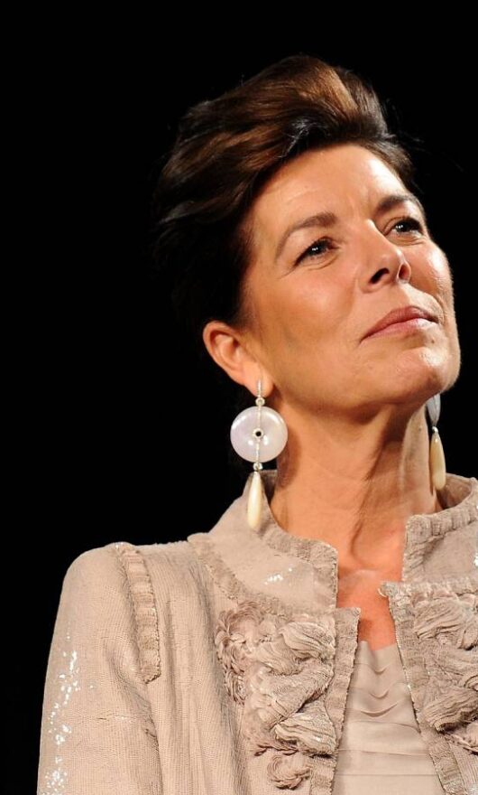 Cosa indossare a 60 anni: i look secondo le royal