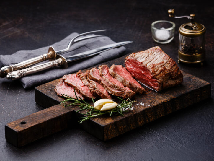 Filetto di manzo con salsa al cioccolato bianco