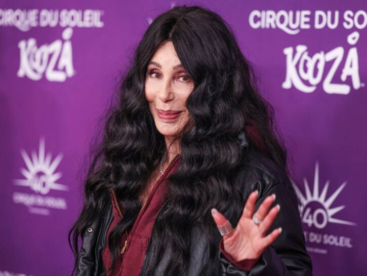 Cher, in un libro autobiografico i retroscena del suo matrimonio