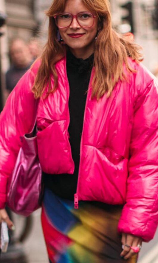 Come abbinare i piumini colorati? 5 idee (inaspettate) per i tuoi look