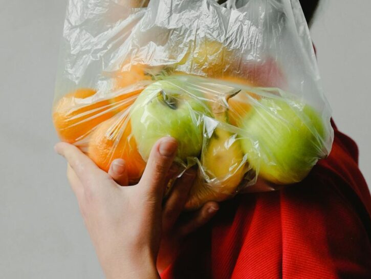 Sacchetti di plastica: la scelta della Svezia fa discutere