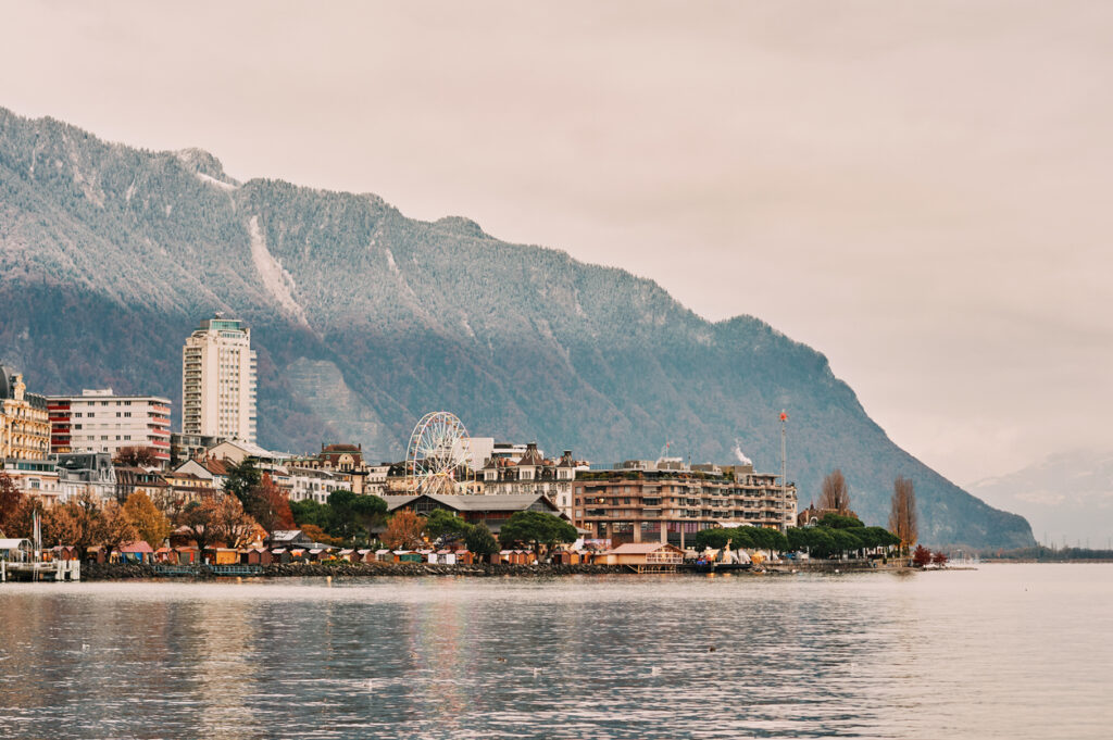vista della citt&agrave; di Montreaux