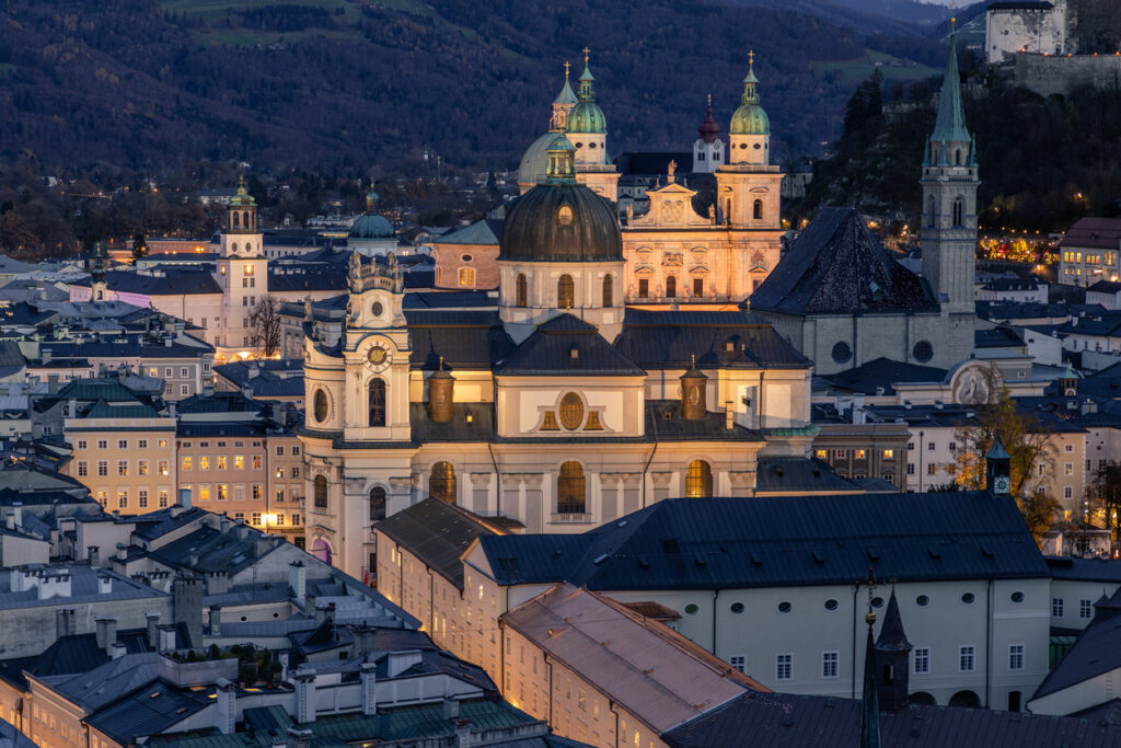 centro di Salisburgo al tramonto