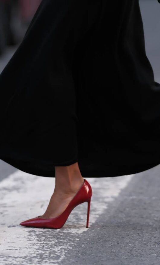 Le scarpe eleganti per i look delle Feste: quali comprare per essere chic?